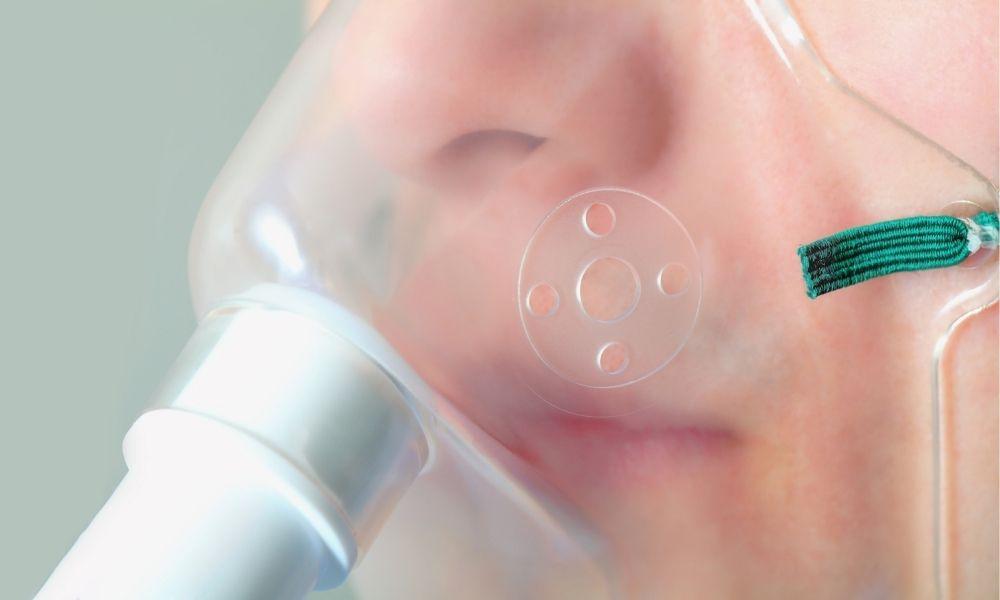 Ways To Prevent a Dry Mouth and Throat From Oxygen Therapy